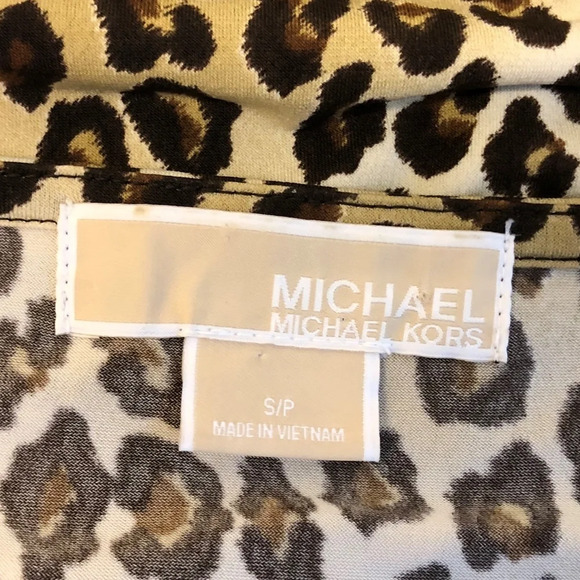 Michael Kors Leopard Patten V Neck Short Sleeve Shirt - Picture 5 of 5